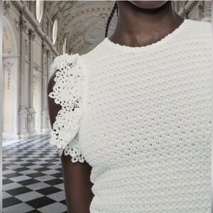 Zara White Textured Sleeveless Top with Ruffles